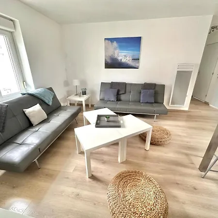 Maxence - Familial A 5 Min De La De *